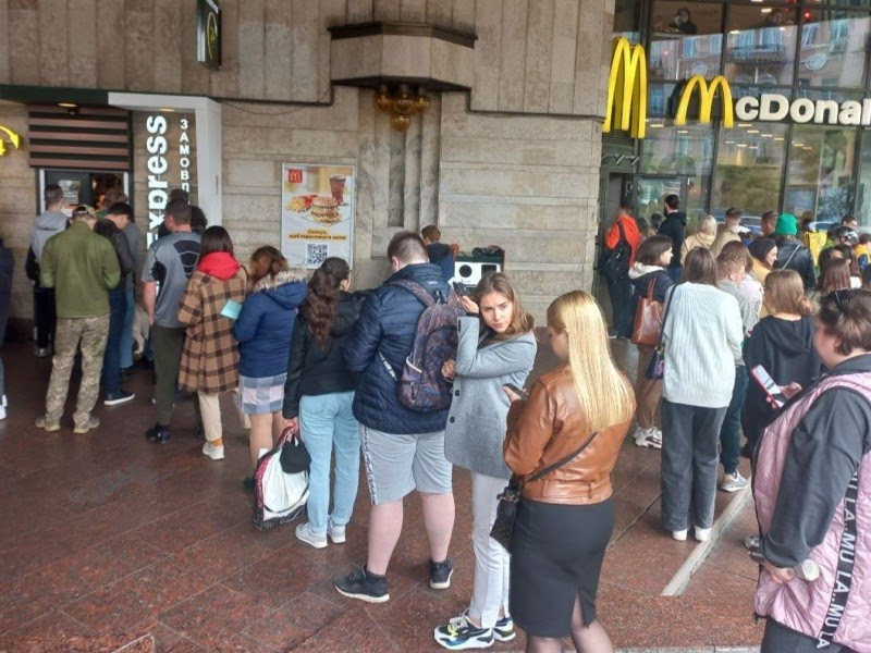 Mc Donald´s toi toivoa rauhasta Kiovalaisille